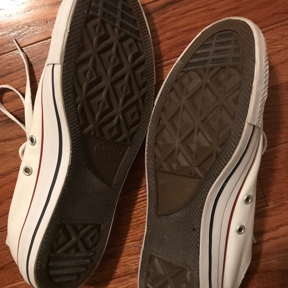 Classic Converse chuck Taylor’s size 10 - Picture 2 of 2